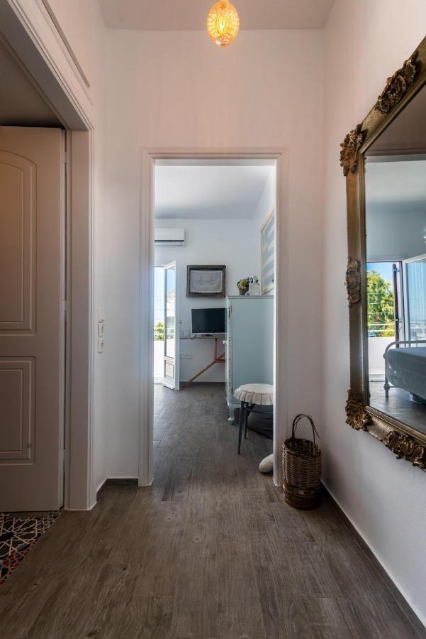 Maison Triantatria Plaka  Exteriér fotografie